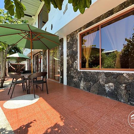 Lava House Hostal 푸에르토아요라 외부 사진