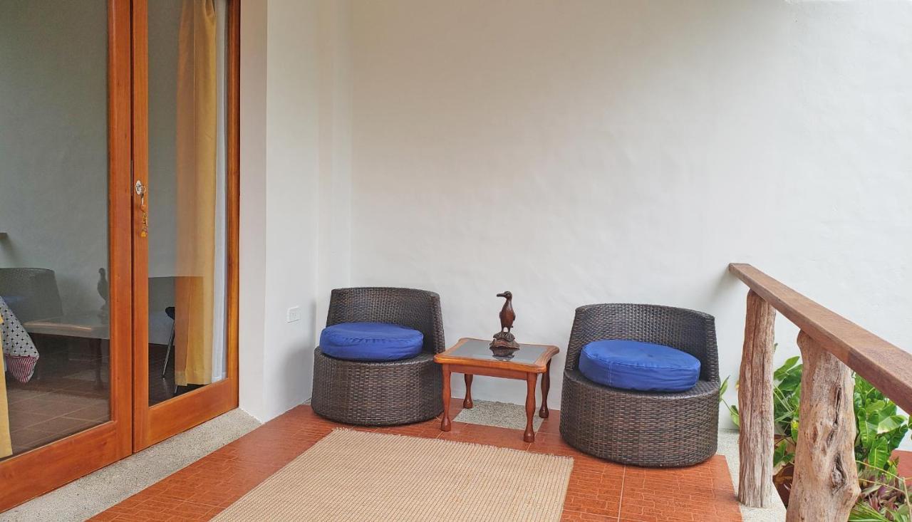 Lava House Hostal 푸에르토아요라 외부 사진