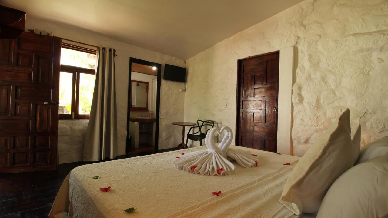 Lava House Hostal 푸에르토아요라 외부 사진