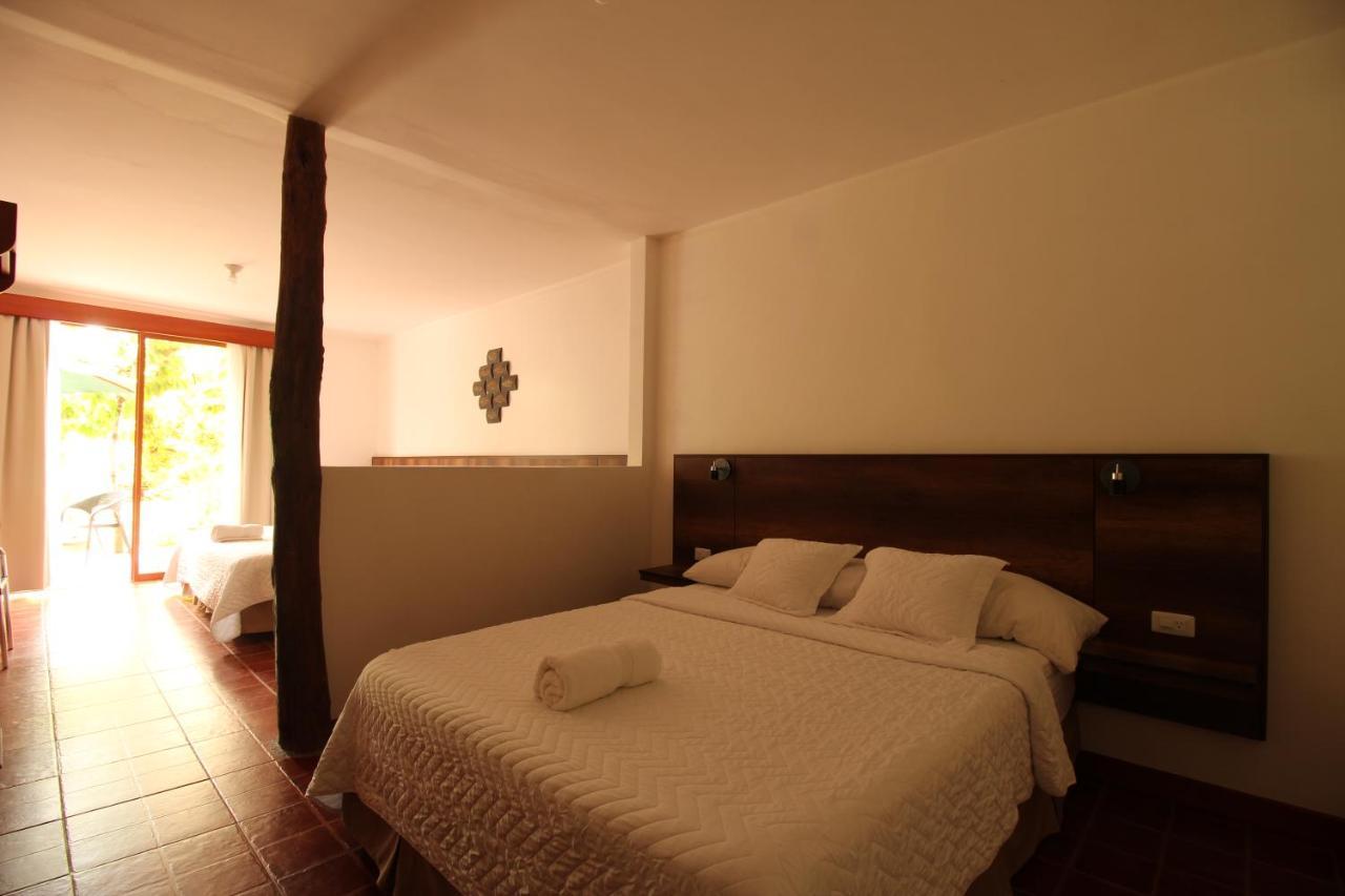 Lava House Hostal 푸에르토아요라 외부 사진