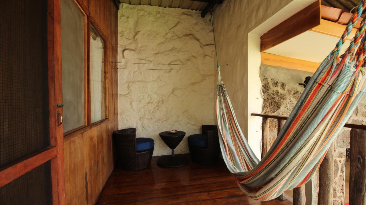Lava House Hostal 푸에르토아요라 외부 사진