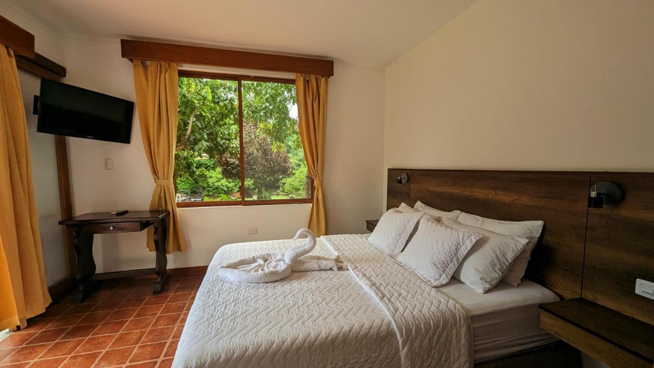 Lava House Hostal 푸에르토아요라 외부 사진