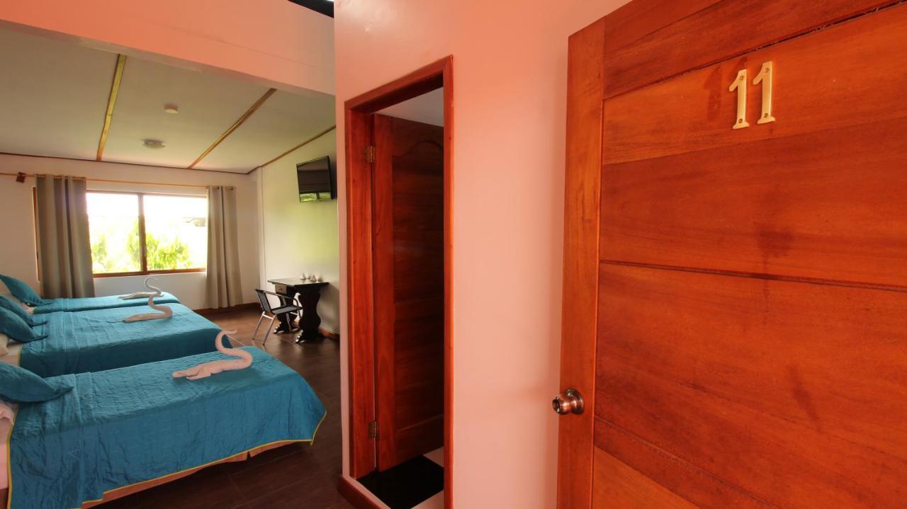 Lava House Hostal 푸에르토아요라 외부 사진