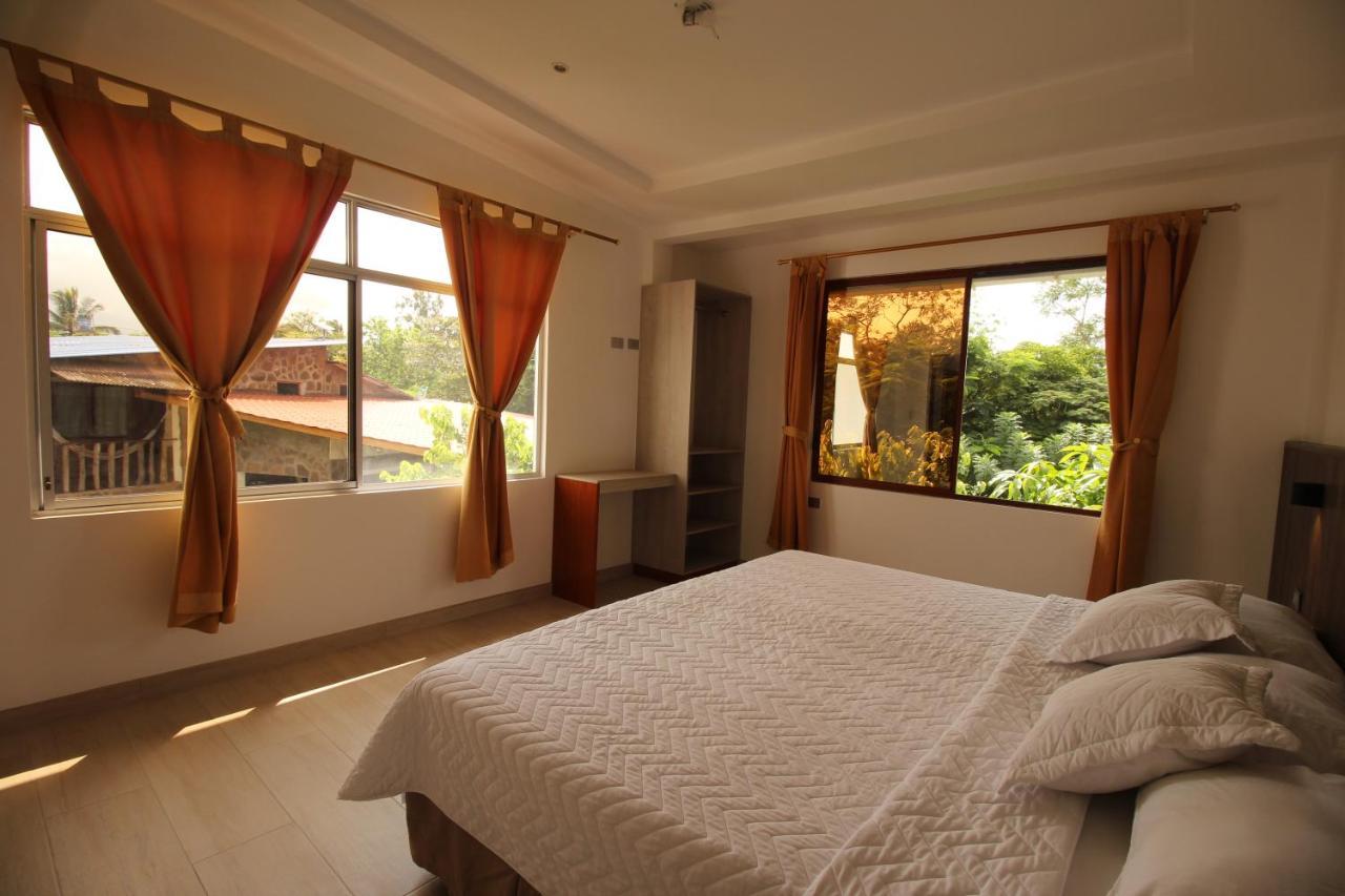 Lava House Hostal 푸에르토아요라 외부 사진