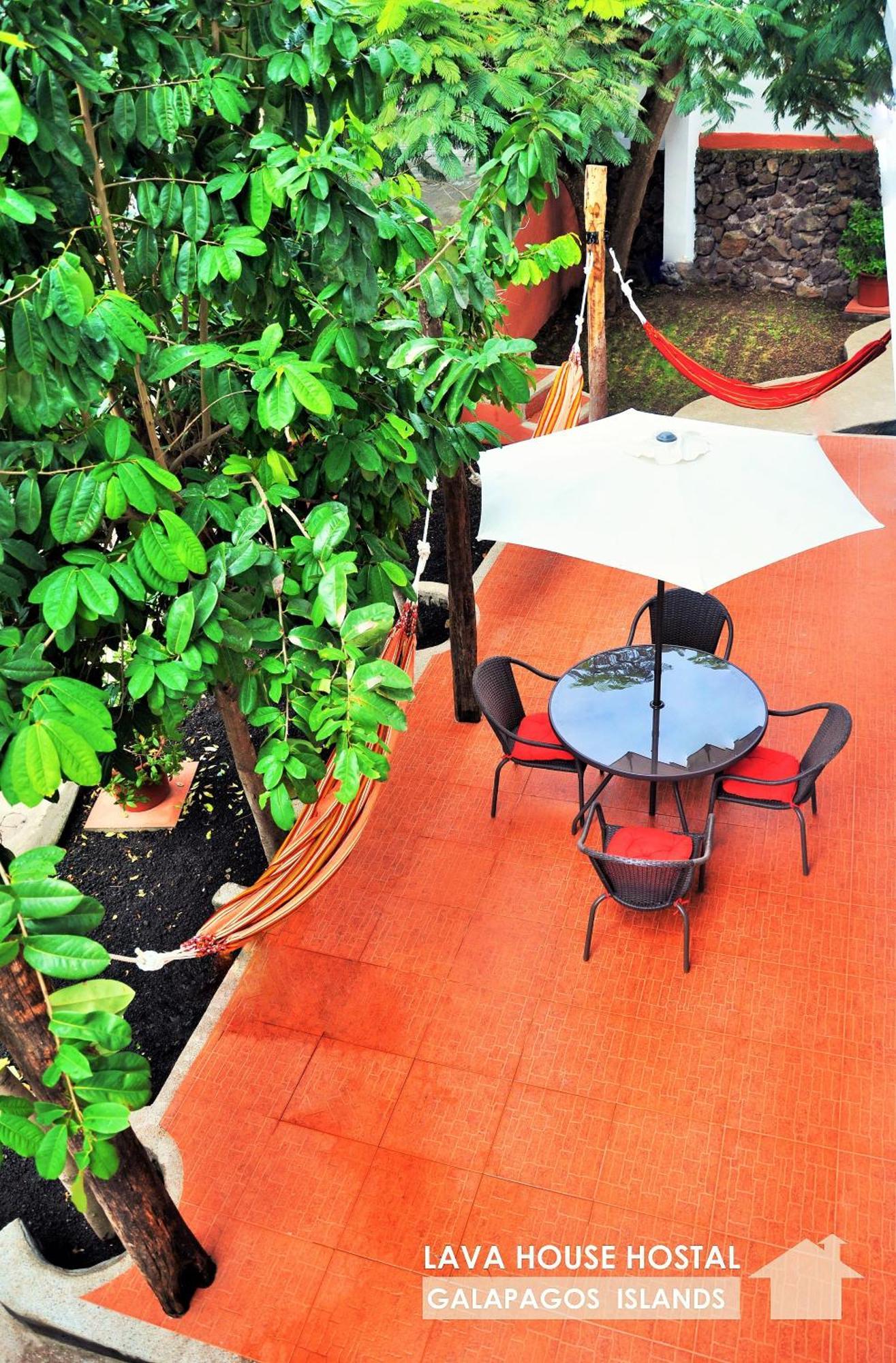 Lava House Hostal 푸에르토아요라 외부 사진