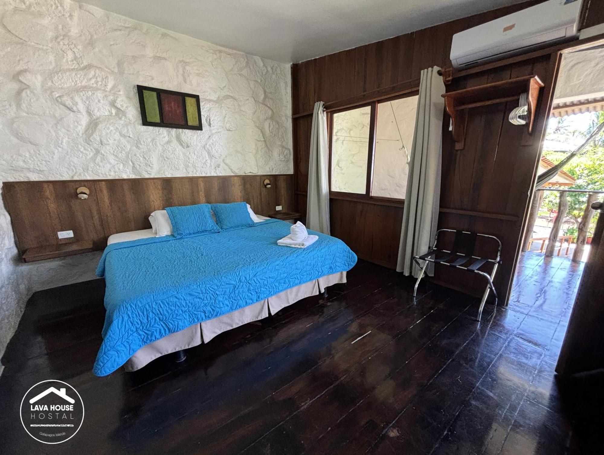 Lava House Hostal 푸에르토아요라 외부 사진