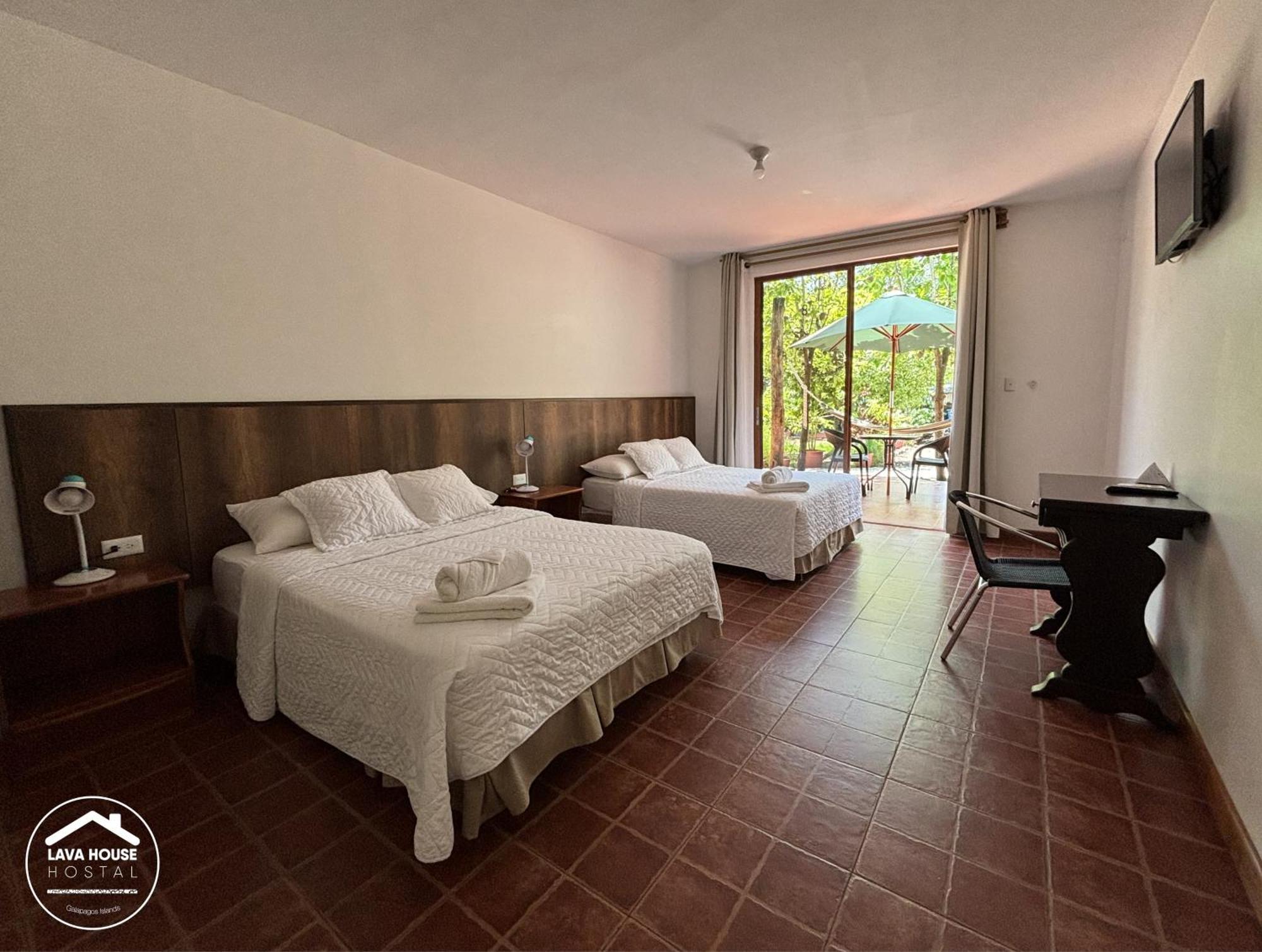 Lava House Hostal 푸에르토아요라 외부 사진
